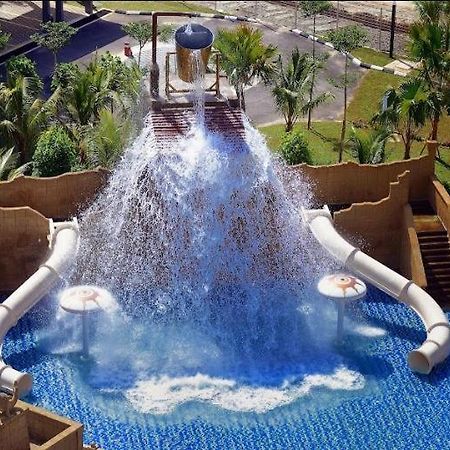 Sea View Water Theme Park At Swiss Garden Residence - 2 Bedroom Apartment Kuantan Exterior photo